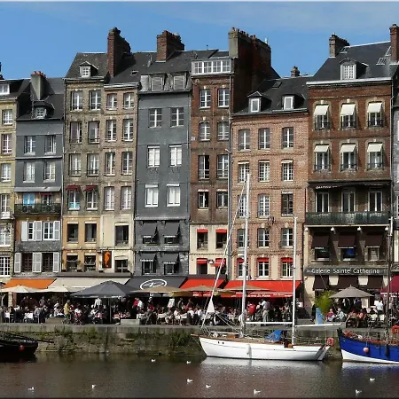 アパート Le Cocooning D *